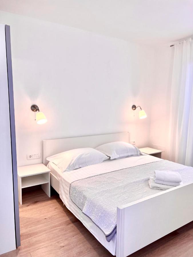 Seaview Pool Apartment-Lumiere, Island Hvar-Gdinj Экстерьер фото